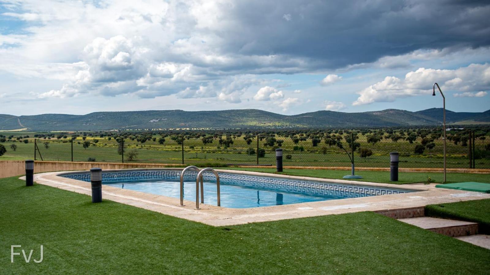 Finca Casa Rural De La Mata Toledo Exterior foto